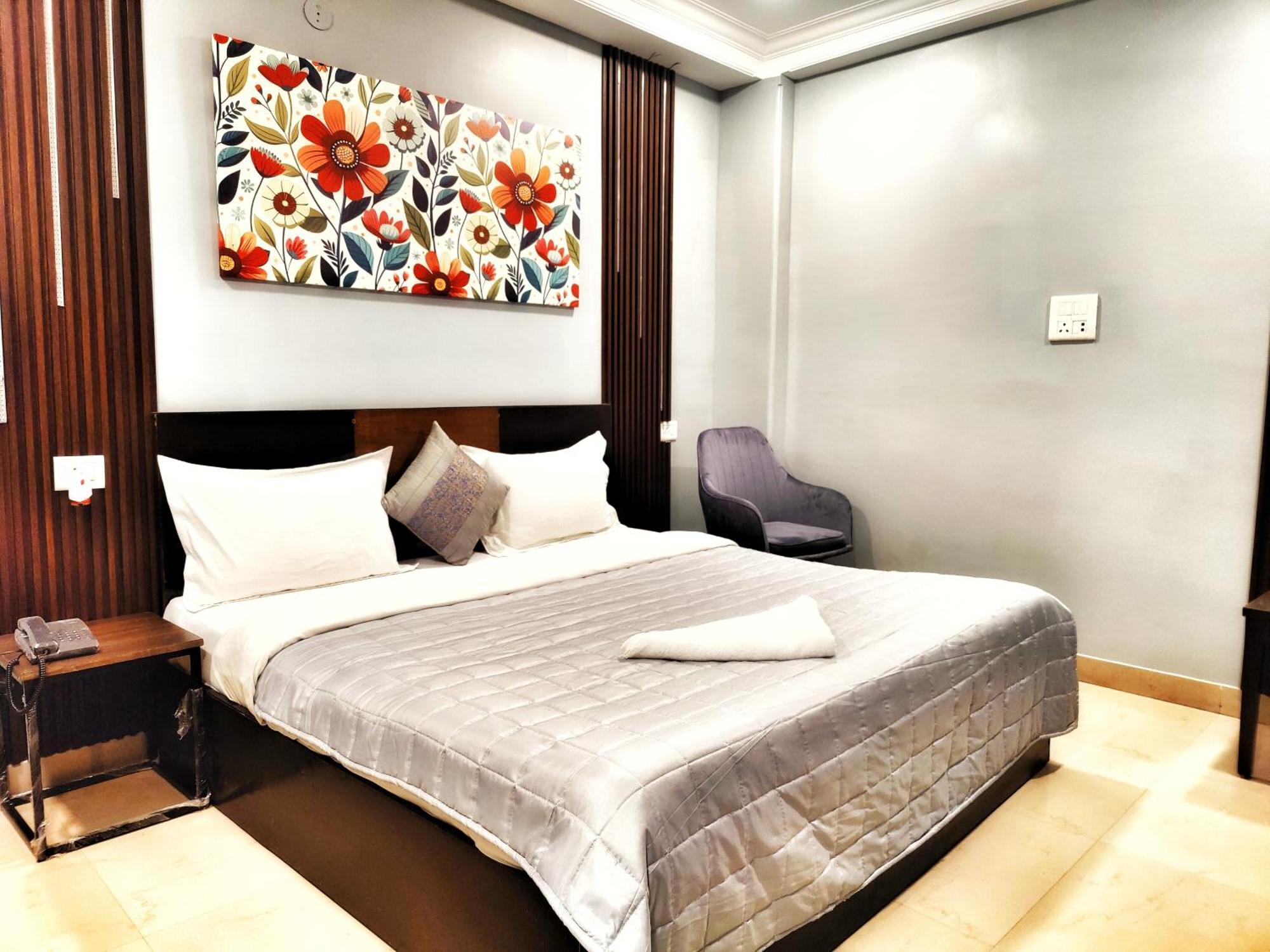 Airport Hotel The Terminal Nuova Delhi Esterno foto