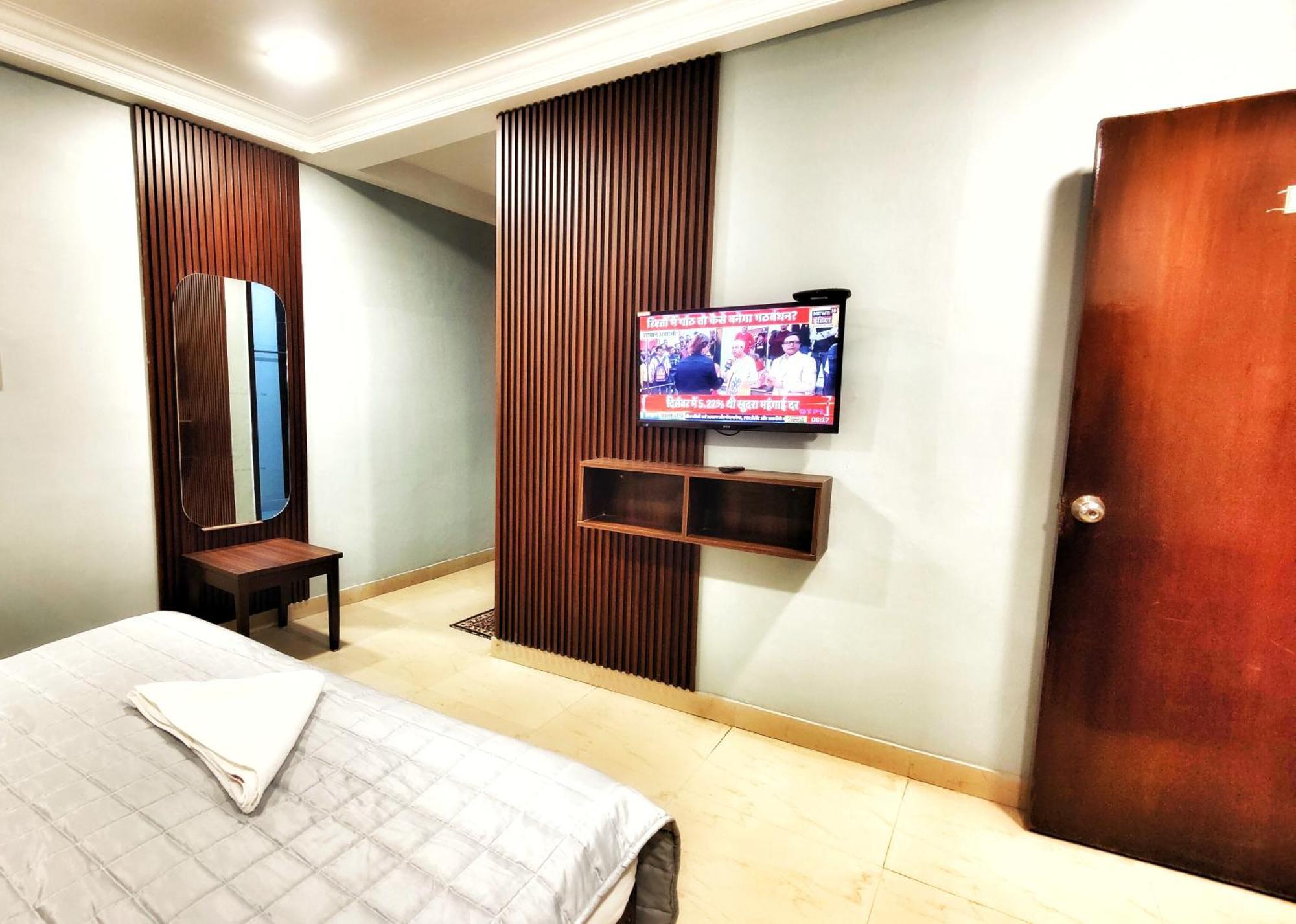 Airport Hotel The Terminal Nuova Delhi Esterno foto